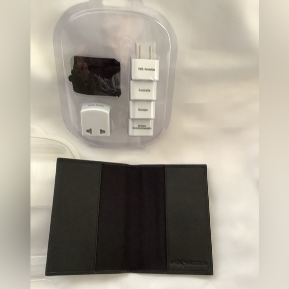 Travel Set -International Adapter Set - RFID Blocking Protection Passport Holder - Picture 2 of 6